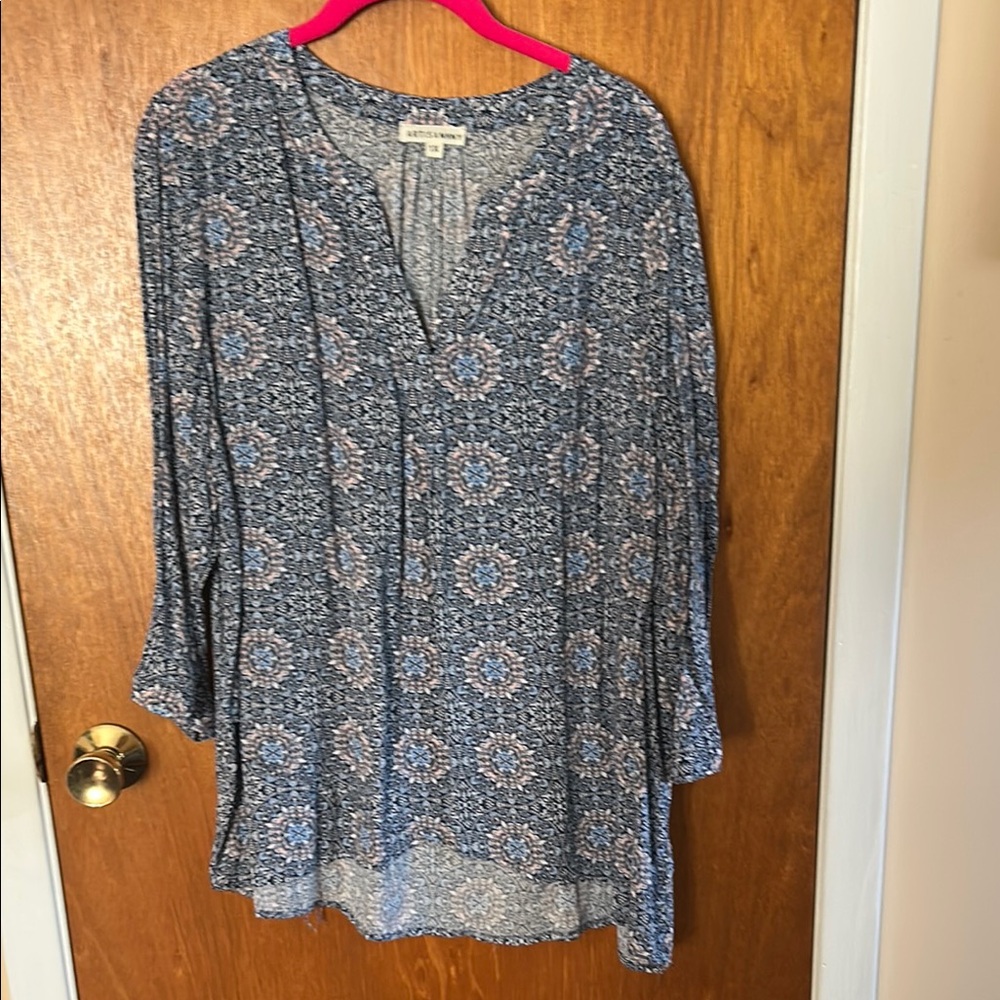 Artisan Ny Blue and White 3/4 Sleeve Patterned Tunic